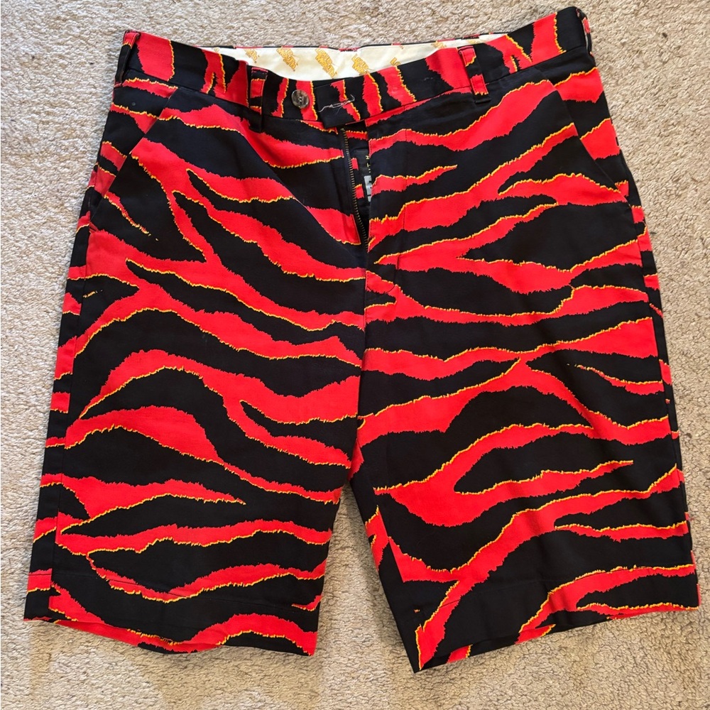 Stylish Red and Black Tiger Print Men's Shorts